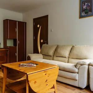 Apartment Old Town Historic With Backyard Mini Park, Bucharest